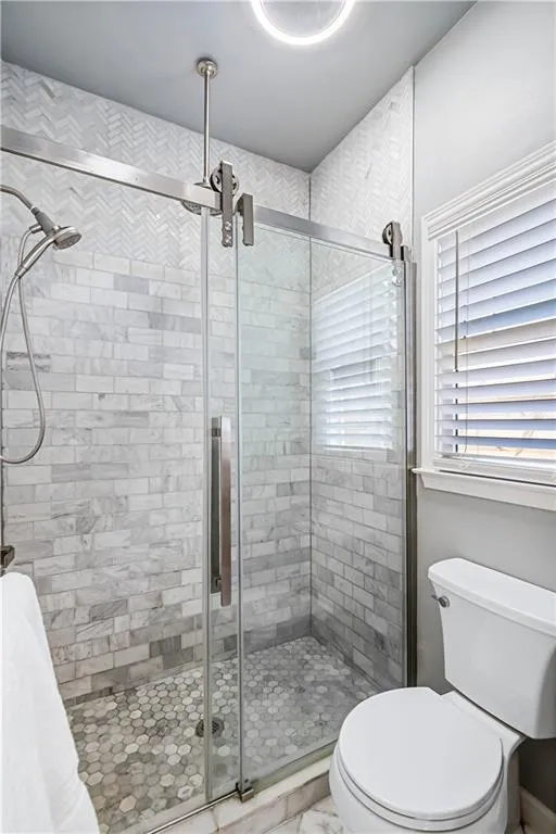 396 Carolwood Lane, Atlanta, Georgia 30342, 3 Bedrooms Bedrooms, ,2 BathroomsBathrooms,Residential,Sold,396 Carolwood Lane,7027359