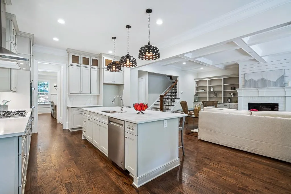 6575 Bridgewood Valley Road, Sandy Springs, Georgia 30328, 5 Bedrooms Bedrooms, ,5 BathroomsBathrooms,Residential,Sold,6575 Bridgewood Valley Road,6608310