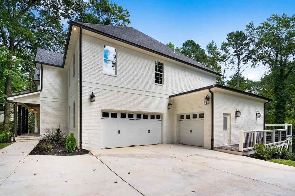 6575 Bridgewood Valley Road, Sandy Springs, Georgia 30328, 5 Bedrooms Bedrooms, ,5 BathroomsBathrooms,Residential,Sold,6575 Bridgewood Valley Road,6608310