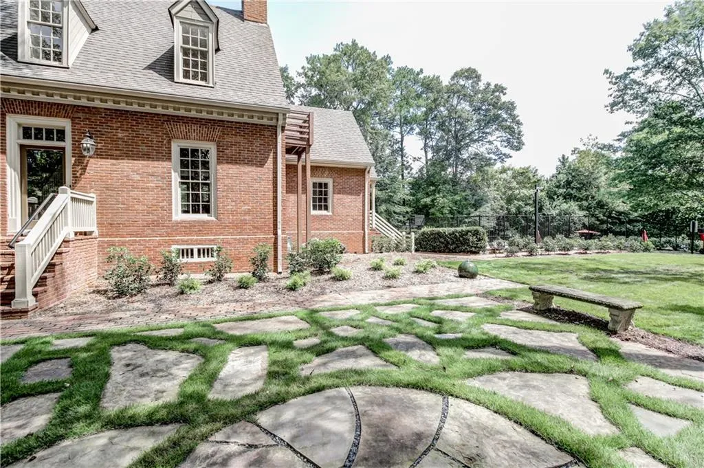 100 Strauss Lane, Atlanta, Georgia 30350, 7 Bedrooms Bedrooms, ,7 BathroomsBathrooms,Residential,Sold,100 Strauss Lane,5847940