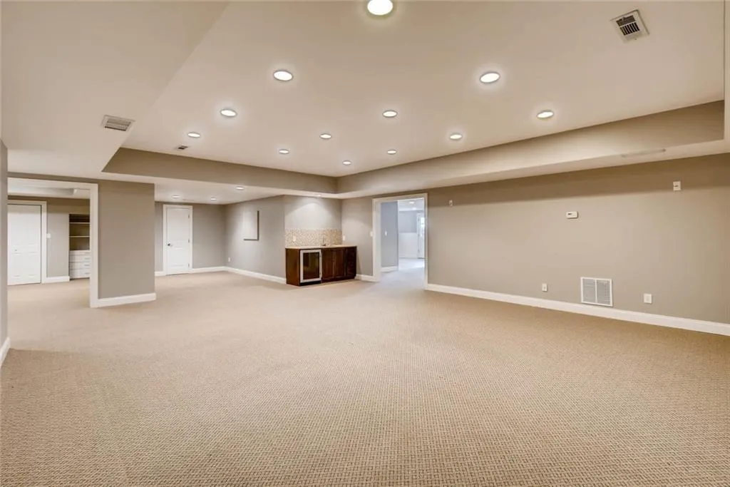 100 Strauss Lane, Atlanta, Georgia 30350, 7 Bedrooms Bedrooms, ,7 BathroomsBathrooms,Residential,Sold,100 Strauss Lane,5847940