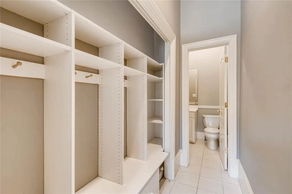 100 Strauss Lane, Atlanta, Georgia 30350, 7 Bedrooms Bedrooms, ,7 BathroomsBathrooms,Residential,Sold,100 Strauss Lane,5847940