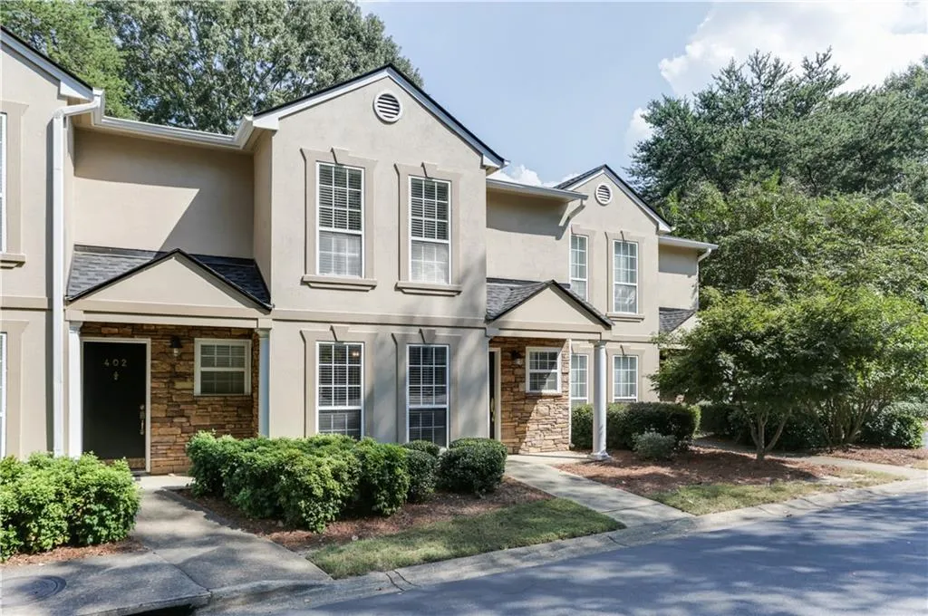 403 Masons Creek Circle, Sandy Springs, Georgia 30350, 2 Bedrooms Bedrooms, ,2 BathroomsBathrooms,Residential,Sold,403 Masons Creek Circle,6616562