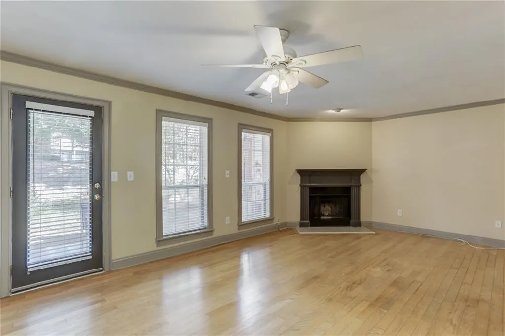 403 Masons Creek Circle, Sandy Springs, Georgia 30350, 2 Bedrooms Bedrooms, ,2 BathroomsBathrooms,Residential,Sold,403 Masons Creek Circle,6616562