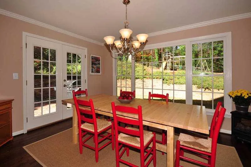 520 Bridgewater Drive Nw, Atlanta, Georgia 30328, 5 Bedrooms Bedrooms, ,3 BathroomsBathrooms,Residential,Sold,520 Bridgewater Drive Nw,4297526