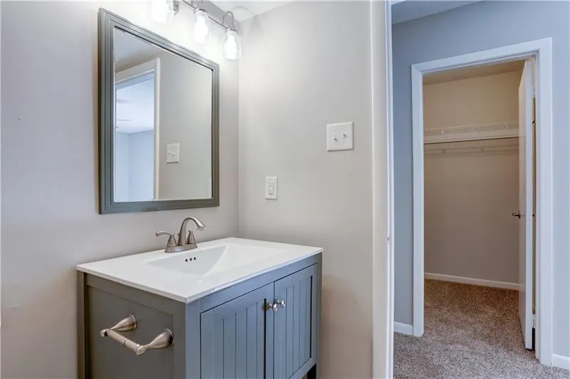 7360 Cardigan Circle, Sandy Springs, Georgia 30328, 3 Bedrooms Bedrooms, ,3 BathroomsBathrooms,Residential,Sold,7360 Cardigan Circle,6635916