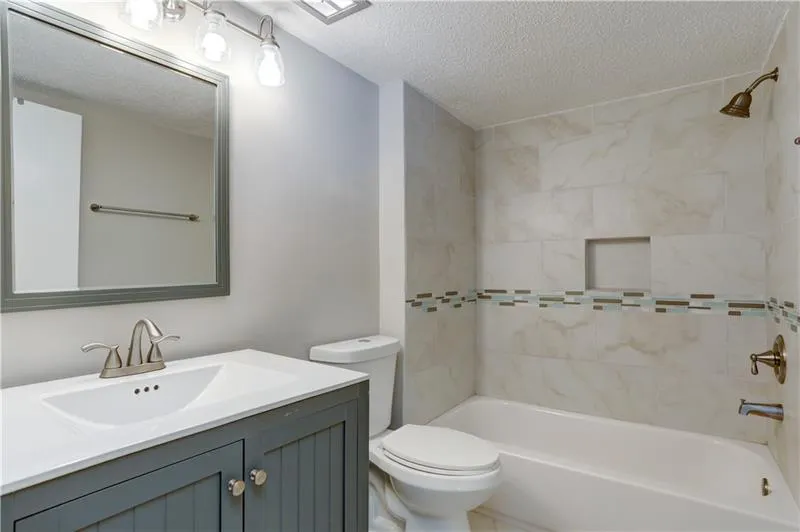 7360 Cardigan Circle, Sandy Springs, Georgia 30328, 3 Bedrooms Bedrooms, ,3 BathroomsBathrooms,Residential,Sold,7360 Cardigan Circle,6635916