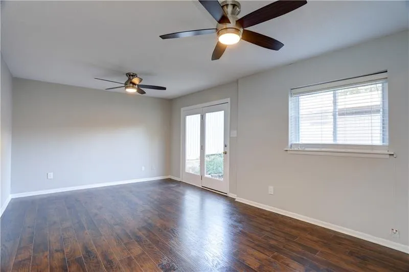 7360 Cardigan Circle, Sandy Springs, Georgia 30328, 3 Bedrooms Bedrooms, ,3 BathroomsBathrooms,Residential,Sold,7360 Cardigan Circle,6635916