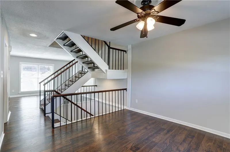 7360 Cardigan Circle, Sandy Springs, Georgia 30328, 3 Bedrooms Bedrooms, ,3 BathroomsBathrooms,Residential,Sold,7360 Cardigan Circle,6635916