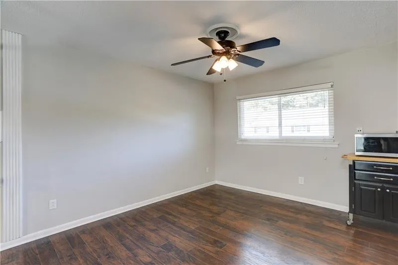 7360 Cardigan Circle, Sandy Springs, Georgia 30328, 3 Bedrooms Bedrooms, ,3 BathroomsBathrooms,Residential,Sold,7360 Cardigan Circle,6635916