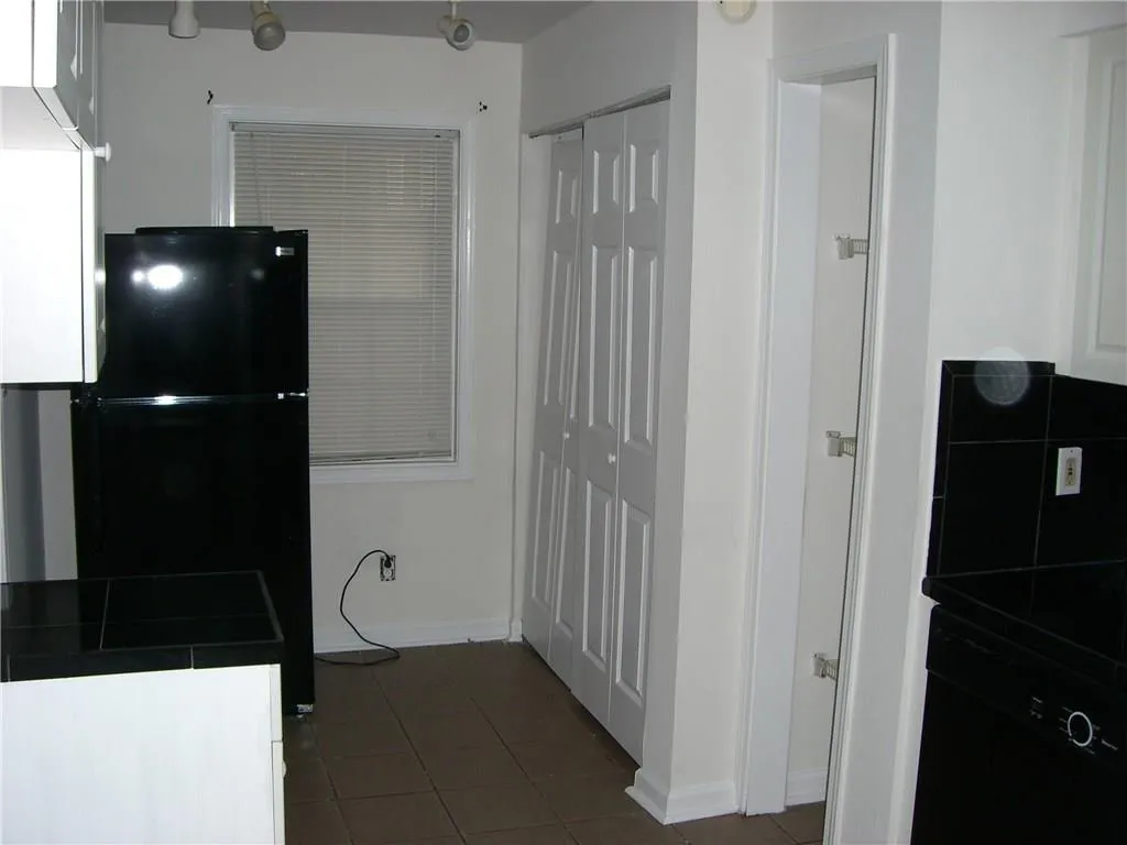 355 Winding River Drive Unit F, Sandy Springs, Georgia 30350, 3 Bedrooms Bedrooms, ,2 BathroomsBathrooms,Residential,Sold,355 Winding River Drive Unit F,5650521