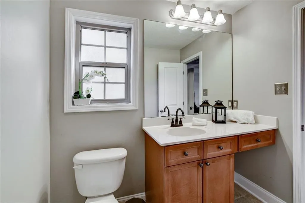 750 Dalrymple Road Unit A2, Atlanta, Georgia 30328, 2 Bedrooms Bedrooms, ,2 BathroomsBathrooms,Residential,Sold,750 Dalrymple Road Unit A2,6951055