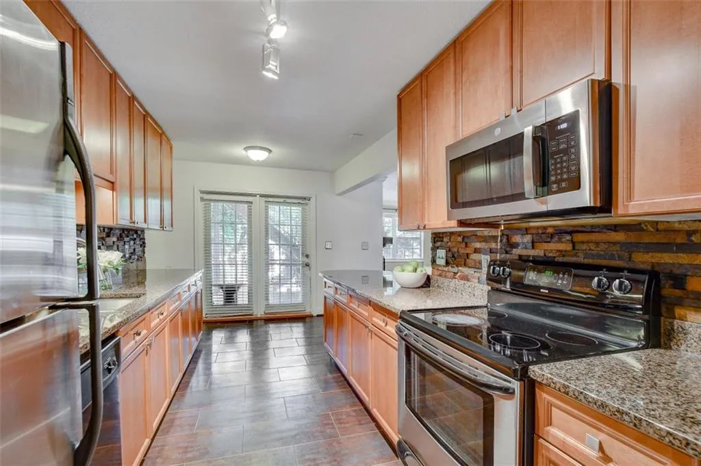 750 Dalrymple Road Unit A2, Atlanta, Georgia 30328, 2 Bedrooms Bedrooms, ,2 BathroomsBathrooms,Residential,Sold,750 Dalrymple Road Unit A2,6951055