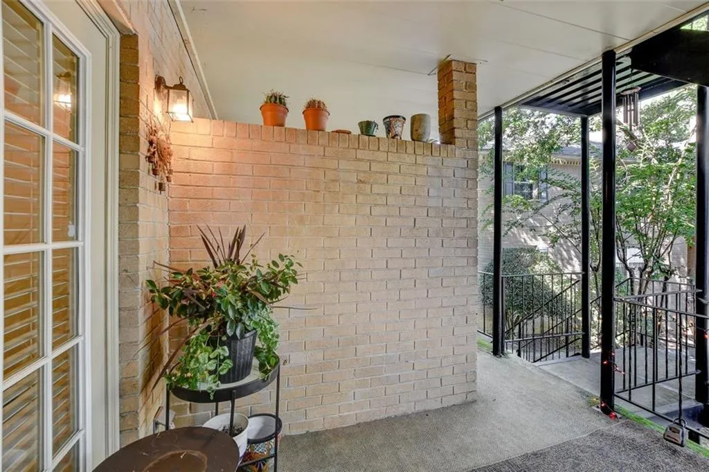750 Dalrymple Road Unit A2, Atlanta, Georgia 30328, 2 Bedrooms Bedrooms, ,2 BathroomsBathrooms,Residential,Sold,750 Dalrymple Road Unit A2,6951055