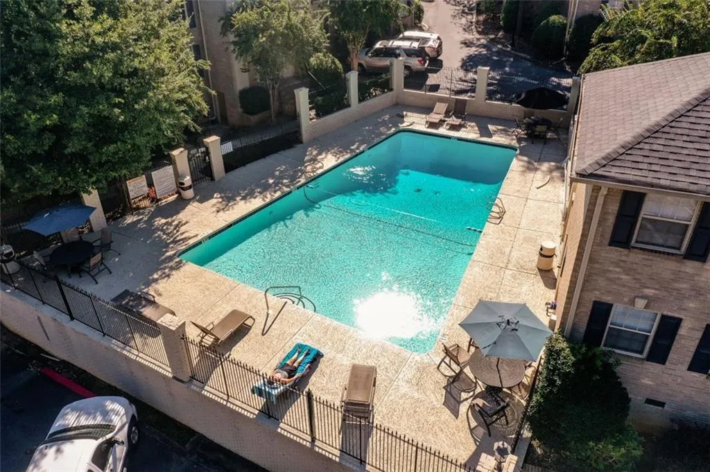 750 Dalrymple Road Unit A2, Atlanta, Georgia 30328, 2 Bedrooms Bedrooms, ,2 BathroomsBathrooms,Residential,Sold,750 Dalrymple Road Unit A2,6951055