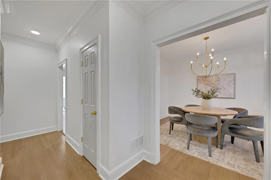 52 Paces West Drive Nw, Atlanta, Georgia 30327, 3 Bedrooms Bedrooms, 0 ,2 BathroomsBathrooms,Residential,For Sale,52 Paces West Drive Nw,7688150