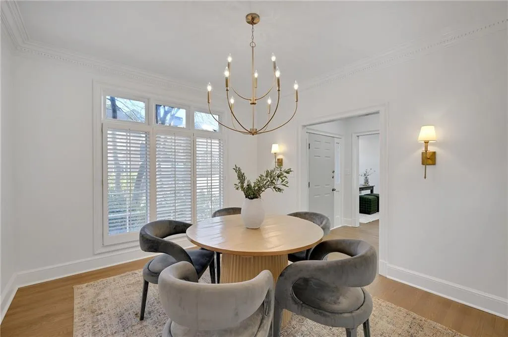 52 Paces West Drive Nw, Atlanta, Georgia 30327, 3 Bedrooms Bedrooms, 0 ,2 BathroomsBathrooms,Residential,For Sale,52 Paces West Drive Nw,7688150