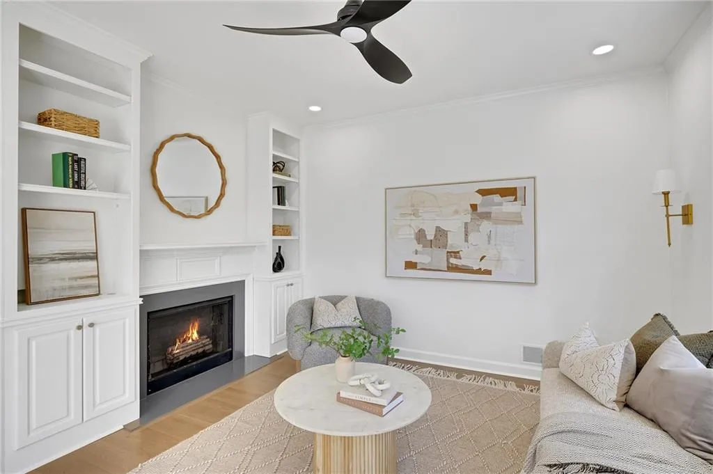 52 Paces West Drive Nw, Atlanta, Georgia 30327, 3 Bedrooms Bedrooms, 0 ,2 BathroomsBathrooms,Residential,For Sale,52 Paces West Drive Nw,7688150