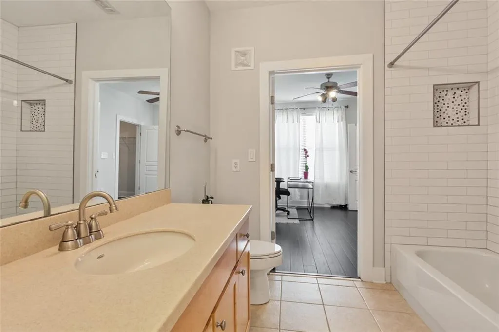 799 Hammond Drive Ne Unit 329, Sandy Springs, Georgia 30328, 2 Bedrooms Bedrooms, ,2 BathroomsBathrooms,Residential,Sold,799 Hammond Drive Ne Unit 329,6933071