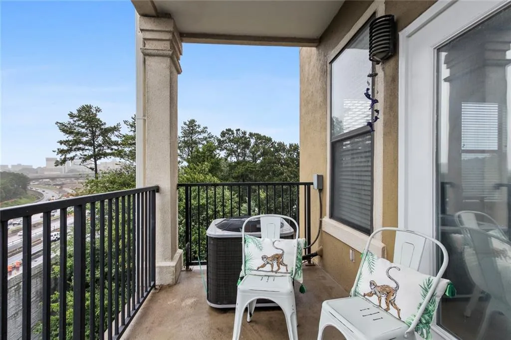 799 Hammond Drive Ne Unit 329, Sandy Springs, Georgia 30328, 2 Bedrooms Bedrooms, ,2 BathroomsBathrooms,Residential,Sold,799 Hammond Drive Ne Unit 329,6933071