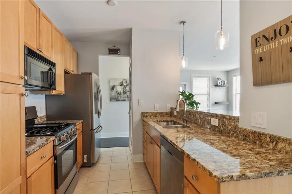 799 Hammond Drive Ne Unit 329, Sandy Springs, Georgia 30328, 2 Bedrooms Bedrooms, ,2 BathroomsBathrooms,Residential,Sold,799 Hammond Drive Ne Unit 329,6933071