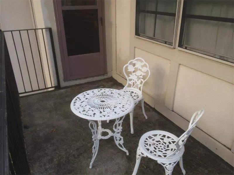 6851 Roswell Road Unit N17, Sandy Springs, Georgia 30328, 3 Bedrooms Bedrooms, ,2 BathroomsBathrooms,Residential,Sold,6851 Roswell Road Unit N17,5570837