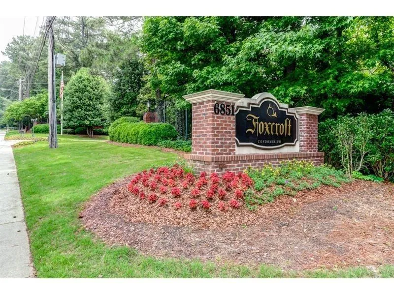 6851 Roswell Road Unit N17, Sandy Springs, Georgia 30328, 3 Bedrooms Bedrooms, ,2 BathroomsBathrooms,Residential,Sold,6851 Roswell Road Unit N17,5570837