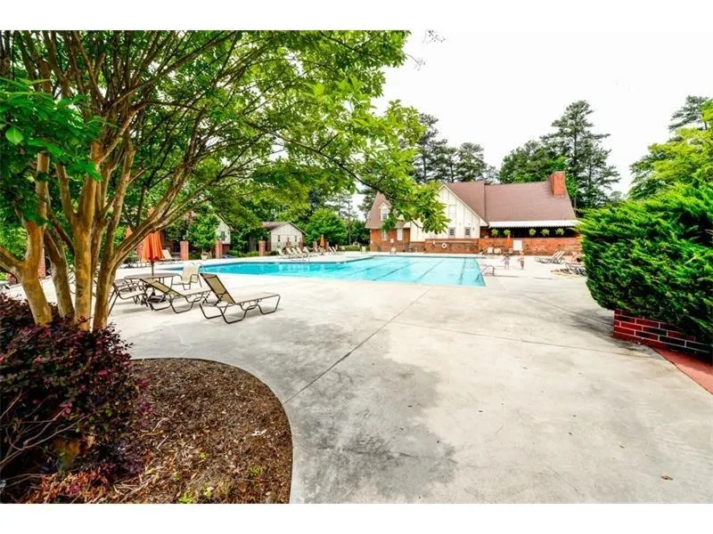 6851 Roswell Road Unit N17, Sandy Springs, Georgia 30328, 3 Bedrooms Bedrooms, ,2 BathroomsBathrooms,Residential,Sold,6851 Roswell Road Unit N17,5570837
