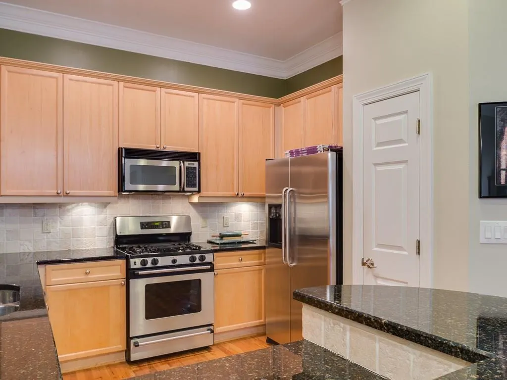 331 Carpenter Drive Unit 3, Atlanta, Georgia 30328, 2 Bedrooms Bedrooms, ,2 BathroomsBathrooms,Residential,Sold,331 Carpenter Drive Unit 3,5802420 331 Carpenter Drive Unit 3, Atlanta, Georgia 30328, 2 Bedrooms Bedrooms, ,2 BathroomsBathrooms,Residential,Sold,331 Carpenter Drive Unit 3,5802420