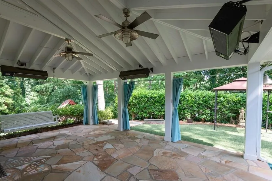 700 Schooner Circle, Sandy Springs, Georgia 30328, 5 Bedrooms Bedrooms, ,2 BathroomsBathrooms,Residential,Sold,700 Schooner Circle,6726680
