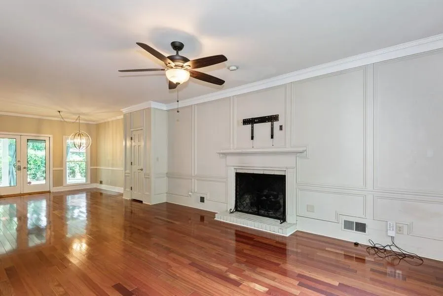 700 Schooner Circle, Sandy Springs, Georgia 30328, 5 Bedrooms Bedrooms, ,2 BathroomsBathrooms,Residential,Sold,700 Schooner Circle,6726680