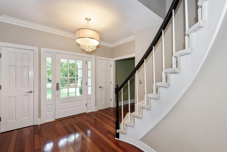 700 Schooner Circle, Sandy Springs, Georgia 30328, 5 Bedrooms Bedrooms, ,2 BathroomsBathrooms,Residential,Sold,700 Schooner Circle,6726680