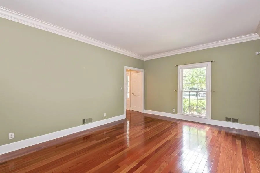 700 Schooner Circle, Sandy Springs, Georgia 30328, 5 Bedrooms Bedrooms, ,2 BathroomsBathrooms,Residential,Sold,700 Schooner Circle,6726680