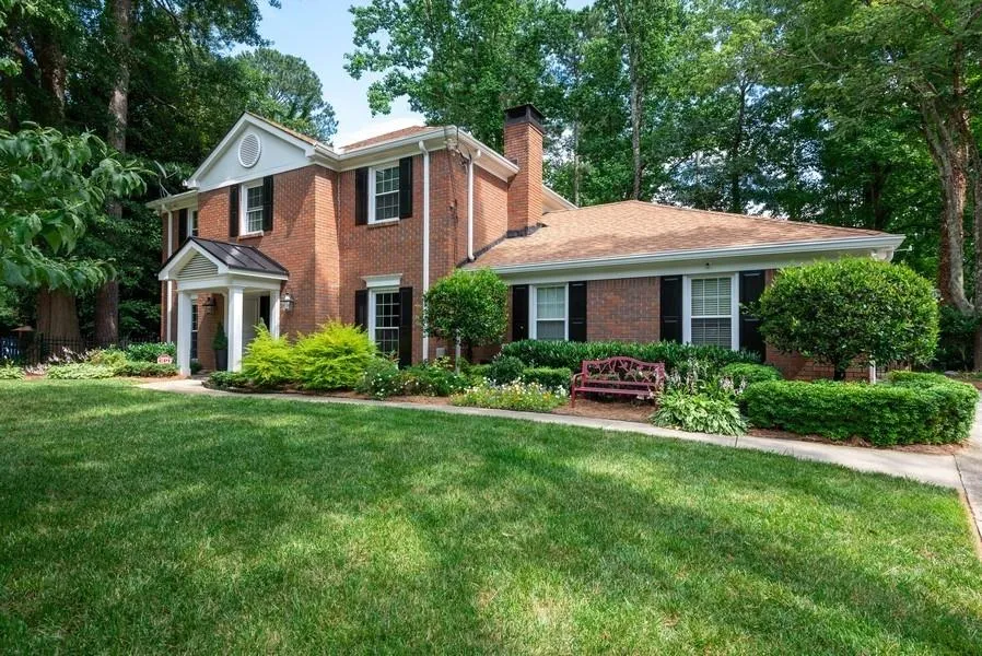 700 Schooner Circle, Sandy Springs, Georgia 30328, 5 Bedrooms Bedrooms, ,2 BathroomsBathrooms,Residential,Sold,700 Schooner Circle,6726680
