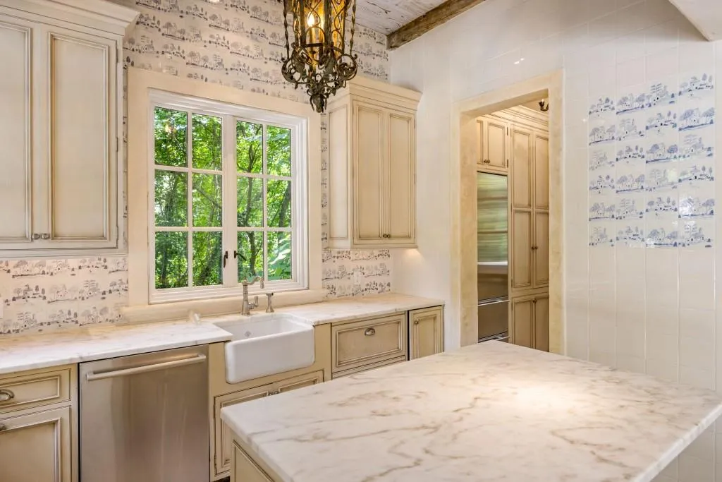 2485 W Wesley Road Nw, Atlanta, Georgia 30327, 7 Bedrooms Bedrooms, 0 ,7 BathroomsBathrooms,Residential,For Sale,2485 W Wesley Road Nw,7795363