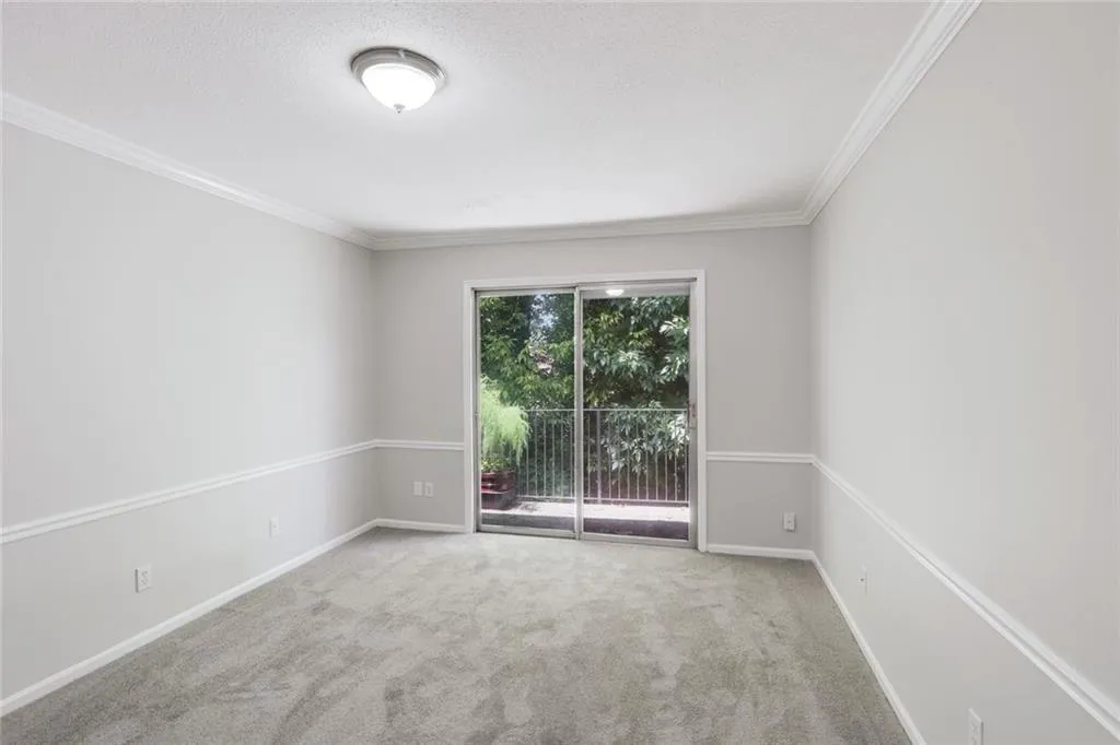 6851 Roswell Road Ne Unit Q9, Sandy Springs, Georgia 30328, 3 Bedrooms Bedrooms, ,2 BathroomsBathrooms,Residential,Sold,6851 Roswell Road Ne Unit Q9,6789912