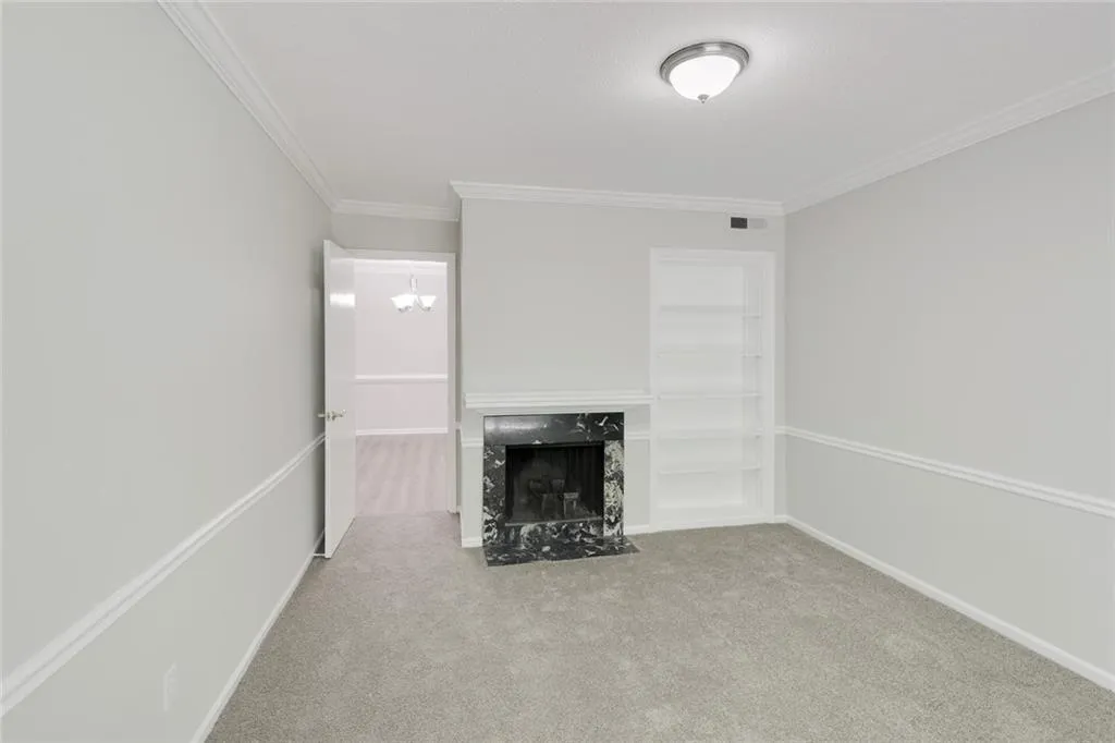 6851 Roswell Road Ne Unit Q9, Sandy Springs, Georgia 30328, 3 Bedrooms Bedrooms, ,2 BathroomsBathrooms,Residential,Sold,6851 Roswell Road Ne Unit Q9,6789912