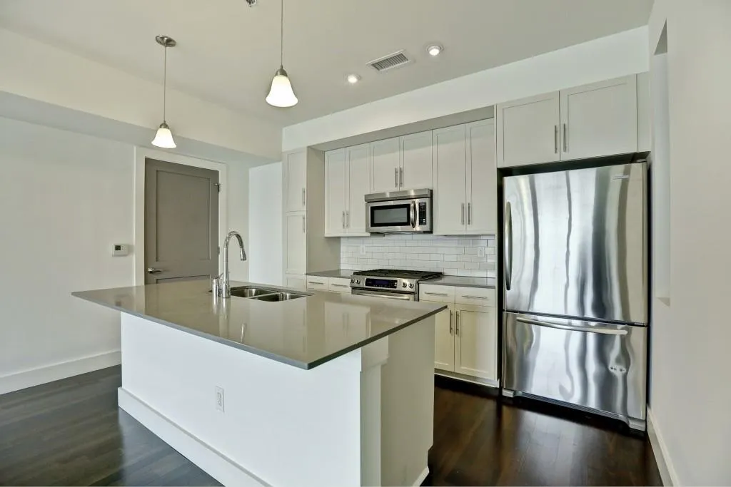 1100 Howell Mill Road Nw Unit 212, Atlanta, Georgia 30318, 2 Bedrooms Bedrooms, ,2 BathroomsBathrooms,Residential,Sold,1100 Howell Mill Road Nw Unit 212,5802768