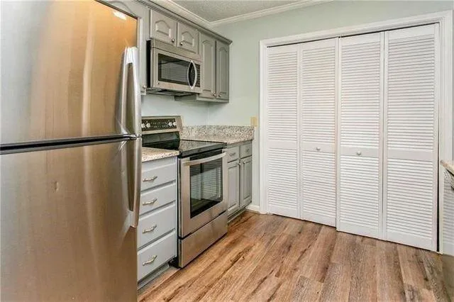 511 Abingdon Way, Sandy Springs, Georgia 30328, 2 Bedrooms Bedrooms, ,2 BathroomsBathrooms,Residential,For Sale,511 Abingdon Way,7764801