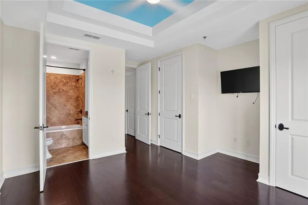 En Suite En Suite