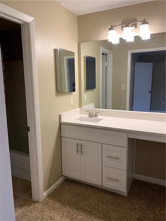 8740 Roswell Road Unit 10g, Sandy Springs, Georgia 30350, 2 Bedrooms Bedrooms, ,2 BathroomsBathrooms,Residential,Sold,8740 Roswell Road Unit 10g,6847423