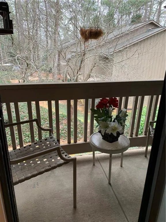 8740 Roswell Road Unit 10g, Sandy Springs, Georgia 30350, 2 Bedrooms Bedrooms, ,2 BathroomsBathrooms,Residential,Sold,8740 Roswell Road Unit 10g,6847423
