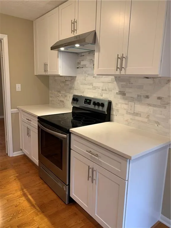 8740 Roswell Road Unit 10g, Sandy Springs, Georgia 30350, 2 Bedrooms Bedrooms, ,2 BathroomsBathrooms,Residential,Sold,8740 Roswell Road Unit 10g,6847423