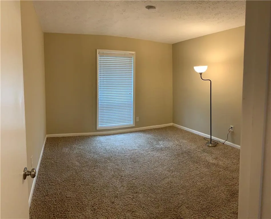 8740 Roswell Road Unit 10g, Sandy Springs, Georgia 30350, 2 Bedrooms Bedrooms, ,2 BathroomsBathrooms,Residential,Sold,8740 Roswell Road Unit 10g,6847423