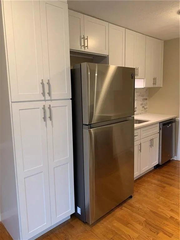 8740 Roswell Road Unit 10g, Sandy Springs, Georgia 30350, 2 Bedrooms Bedrooms, ,2 BathroomsBathrooms,Residential,Sold,8740 Roswell Road Unit 10g,6847423