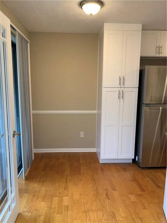 8740 Roswell Road Unit 10g, Sandy Springs, Georgia 30350, 2 Bedrooms Bedrooms, ,2 BathroomsBathrooms,Residential,Sold,8740 Roswell Road Unit 10g,6847423