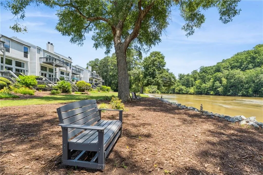 1023 Riverbend Club Drive Se, Atlanta, Georgia 30339, 2 Bedrooms Bedrooms, ,1 BathroomBathrooms,Residential,For Sale,1023 Riverbend Club Drive Se,7603190