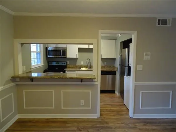 6700 Roswell Road Unit 3d, Sandy Springs, Georgia 30328, 3 Bedrooms Bedrooms, ,2 BathroomsBathrooms,Residential,Sold,6700 Roswell Road Unit 3d,5814542