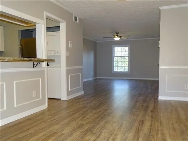 6700 Roswell Road Unit 3d, Sandy Springs, Georgia 30328, 3 Bedrooms Bedrooms, ,2 BathroomsBathrooms,Residential,Sold,6700 Roswell Road Unit 3d,5814542