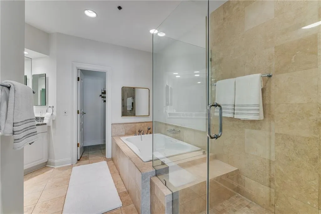 3286 Northside Parkway Nw Unit 903, Atlanta, Georgia 30327, 3 Bedrooms Bedrooms, ,2 BathroomsBathrooms,Residential,For Sale,3286 Northside Parkway Nw Unit 903,7571884